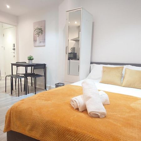 Comfort Camden Studio Apartments Лондон Екстер'єр фото