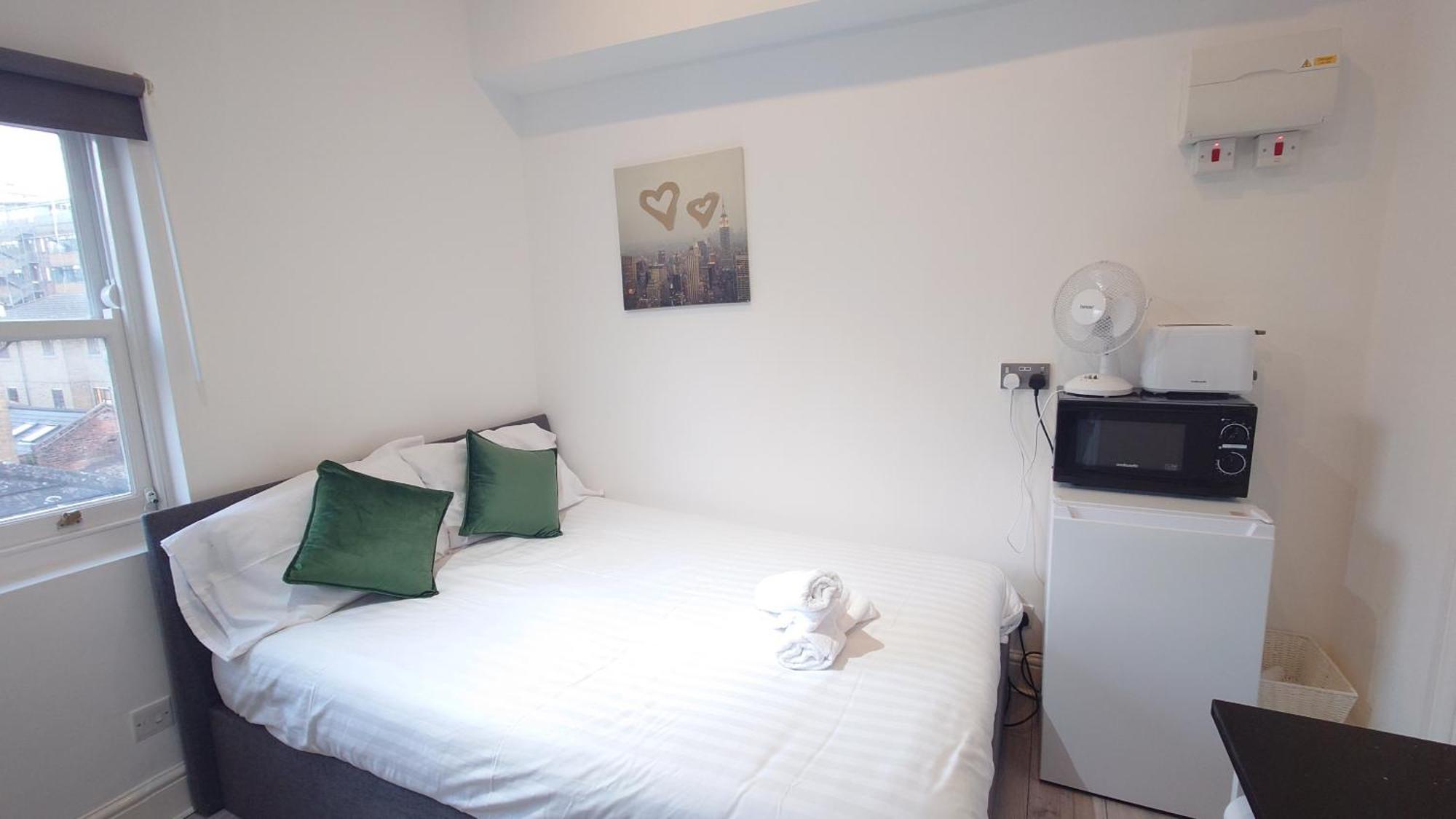 Comfort Camden Studio Apartments Лондон Екстер'єр фото